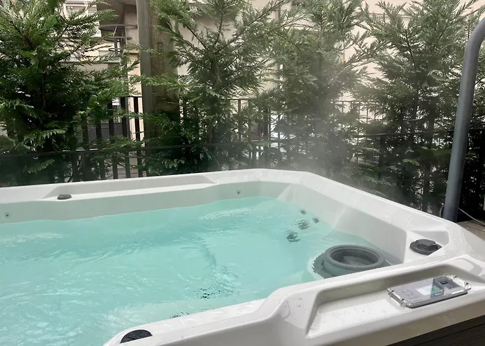 La Terrazza - Downtown - Terrace And Jacuzzi * קומו
